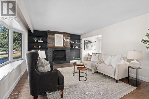 75 Marshall Street, Barrie (Allandale Heights), ON - Indoor Photo Showing Living Room With Fireplace