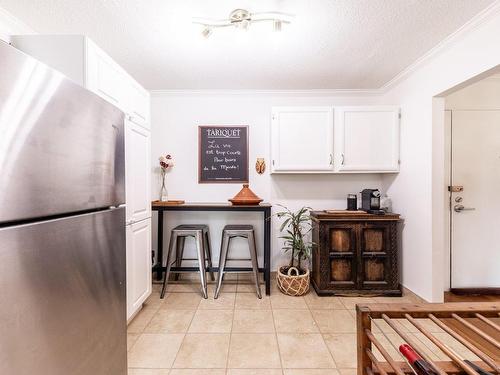 Kitchen - 711-20 Av. Du Rhône, Saint-Lambert, QC - Indoor