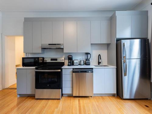 Kitchen - 17-2075 Av. Lincoln, Montréal (Ville-Marie), QC - Indoor Photo Showing Kitchen