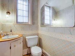 Powder room - 