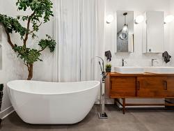 Ensuite bathroom - 