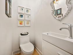 Powder room - 