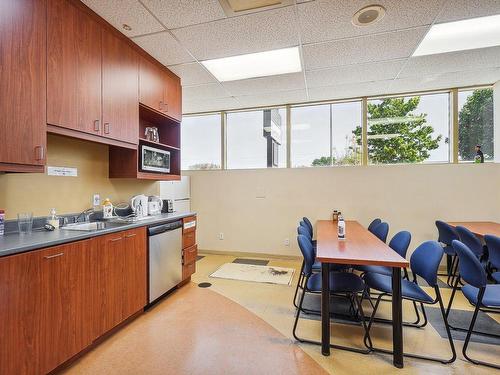 Bureau - 100  - 104 Rue Dubois, Saint-Eustache, QC - Indoor Photo Showing Kitchen