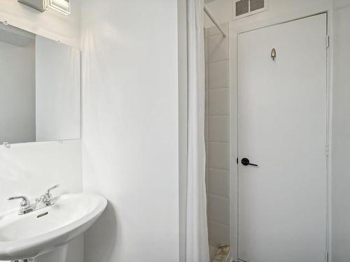 Basement - 158 Av. Heather, Pointe-Claire, QC - Indoor Photo Showing Bathroom