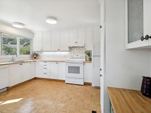 Kitchen - 158 Av. Heather, Pointe-Claire, QC - Indoor Photo Showing Kitchen