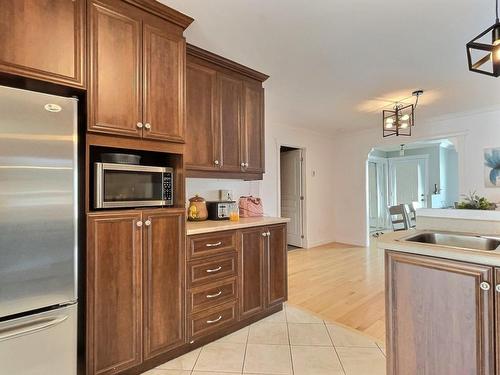 Kitchen - 140 Rue Dion, Trois-Rivières, QC - Indoor Photo Showing Kitchen