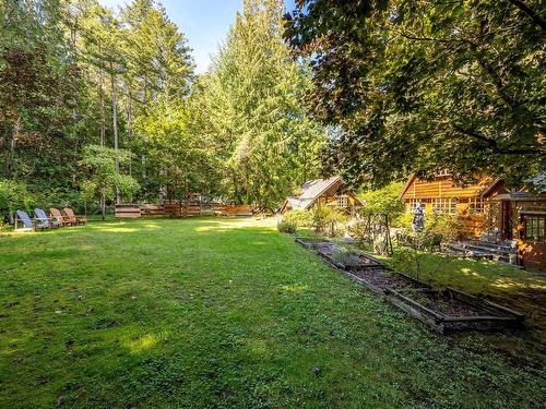 6300 Anderson Dr, Hornby Island, BC 