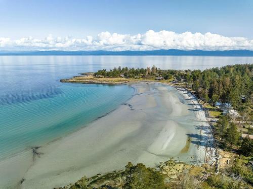 6300 Anderson Dr, Hornby Island, BC 