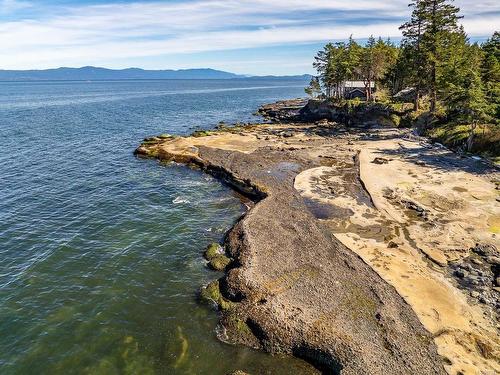 6300 Anderson Dr, Hornby Island, BC 