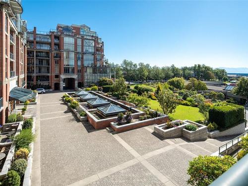 515-21 Dallas Rd, Victoria, BC - Outdoor