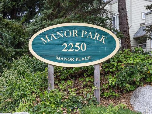 210-2250 Manor Pl, Comox, BC - Outdoor