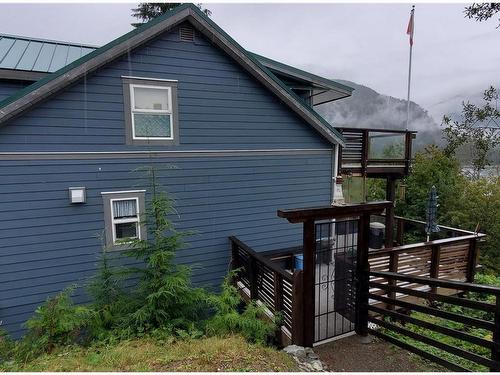 1131 Tipperary Pk, Tahsis, BC 