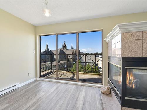 401-935 Johnson St, Victoria, BC - Indoor With Fireplace