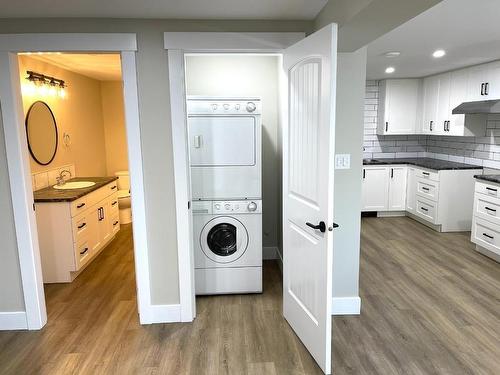 2175 Nicola Ave, Merritt, BC - Indoor Photo Showing Laundry Room