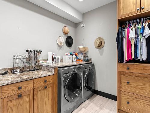 265 Holloway Drive, Kamloops, BC - Indoor Photo Showing Laundry Room