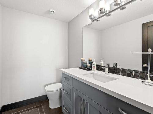 265 Holloway Drive, Kamloops, BC - Indoor Photo Showing Bathroom