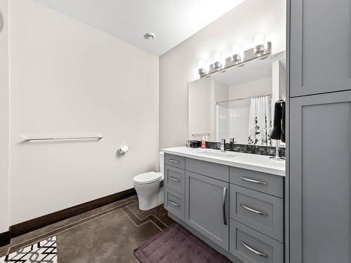 265 Holloway Drive, Kamloops, BC - Indoor Photo Showing Bathroom