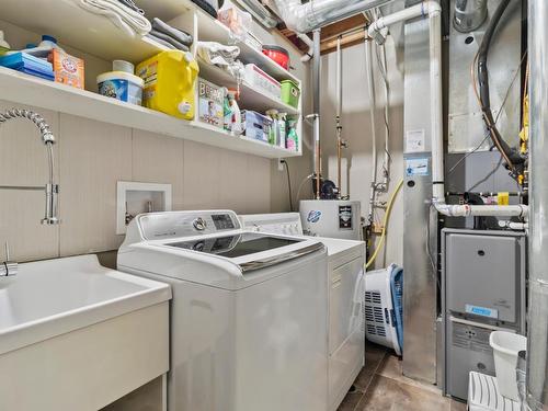 111-770 Hugh Allan Drive, Kamloops, BC - Indoor Photo Showing Laundry Room