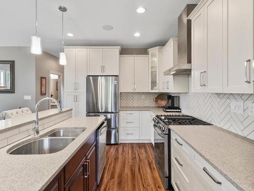 111-770 Hugh Allan Drive, Kamloops, BC - Indoor Photo Showing Kitchen With Double Sink With Upgraded Kitchen