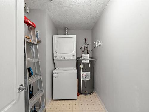 103-380 Waterfront Cres, Victoria, BC - Indoor Photo Showing Laundry Room