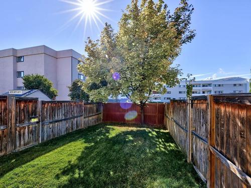 6-800 Southill Street, Kamloops, BC - Outdoor With Backyard