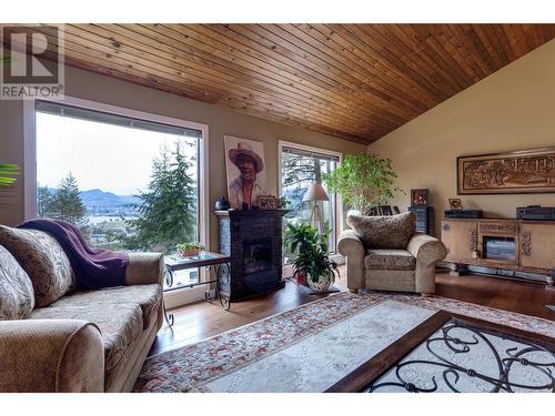 1634 Scott Crescent, West Kelowna, BC -  Photo Showing Living Room