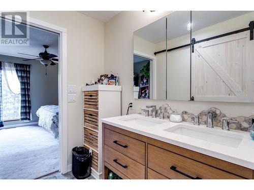 1634 Scott Crescent, West Kelowna, BC - Indoor Photo Showing Bathroom