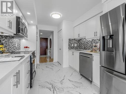 1004 - 8 Covington Road, Toronto, ON - Indoor Photo Showing Kitchen With Upgraded Kitchen