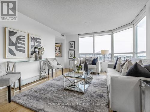 1004 - 8 Covington Road, Toronto, ON - Indoor Photo Showing Living Room