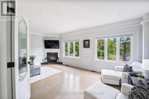 209 Roselawn Drive, Vaughan, ON - Indoor Photo Showing Living Room With Fireplace