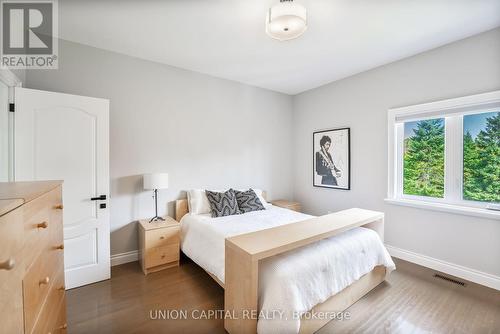 209 Roselawn Drive, Vaughan, ON - Indoor Photo Showing Bedroom