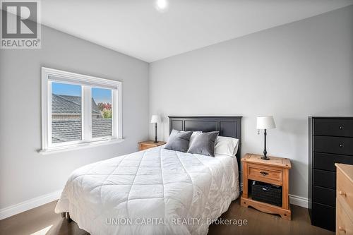 209 Roselawn Drive, Vaughan, ON - Indoor Photo Showing Bedroom