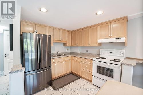 209 Roselawn Drive, Vaughan, ON - Indoor Photo Showing Kitchen With Double Sink