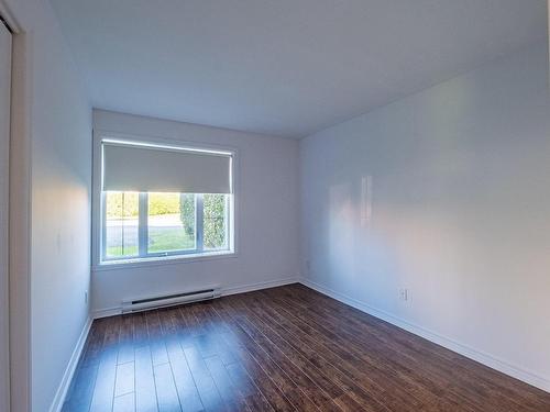 Master bedroom - 4-4655 Ch. Des Prairies, Brossard, QC - Indoor Photo Showing Other Room