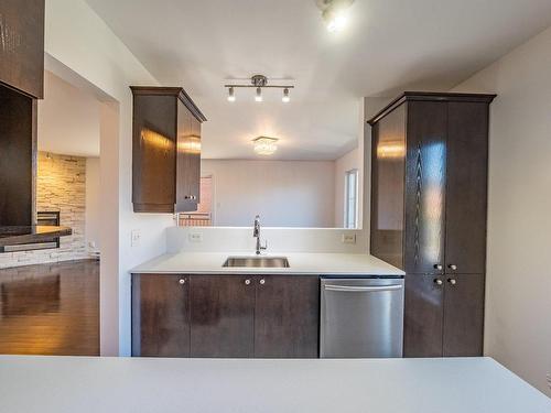 Cuisine - 4-4655 Ch. Des Prairies, Brossard, QC - Indoor Photo Showing Kitchen