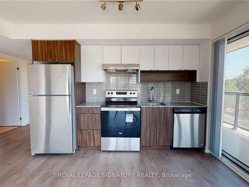 A303-1117 Cooke Blvd, Burlington, ON - Indoor Photo Showing Kitchen