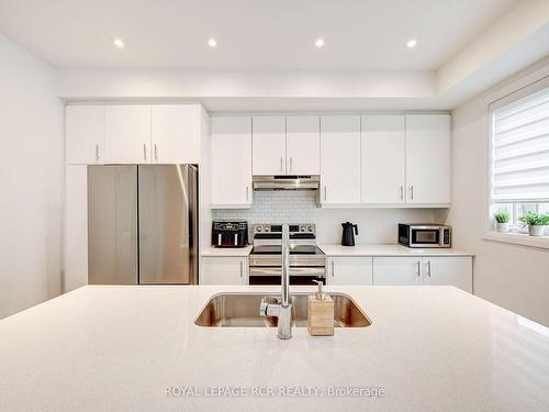 84 Wind Tree Way, Halton Hills, ON - Indoor Photo Showing Kitchen With Stainless Steel Kitchen With Upgraded Kitchen