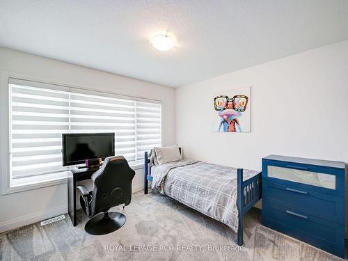 84 Wind Tree Way, Halton Hills, ON - Indoor Photo Showing Bedroom