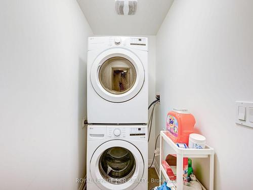 84 Wind Tree Way, Halton Hills, ON - Indoor Photo Showing Laundry Room