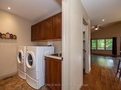 30 Victoria St W, Southgate, ON - Indoor Photo Showing Laundry Room