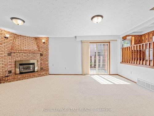 62 Henley Dr, Hamilton, ON - Indoor With Fireplace