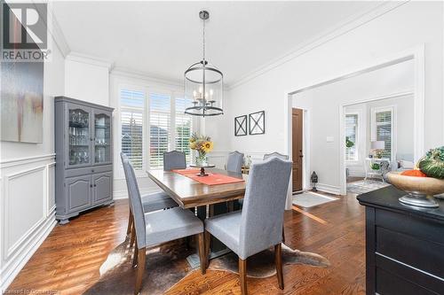 90 Hedge Lawn Drive, Grimsby, ON - Indoor Photo Showing Dining Room