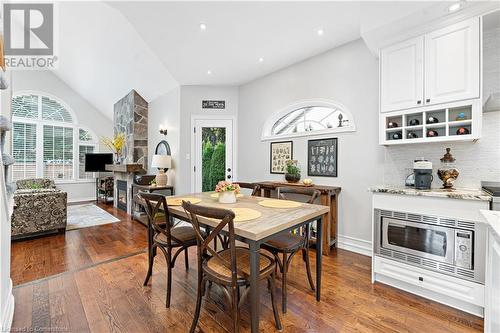 90 Hedge Lawn Drive, Grimsby, ON - Indoor Photo Showing Dining Room