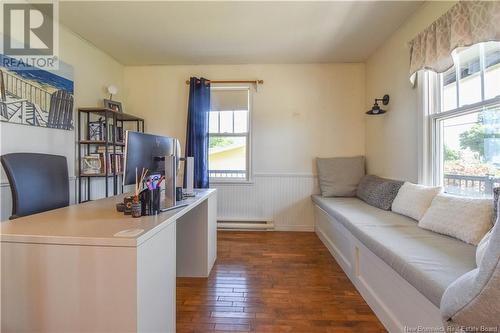 179 Saint-Pierre Est Boulevard, Caraquet, NB - Indoor Photo Showing Living Room