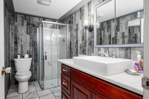 11901 Kalamalka Road, Coldstream, BC - Indoor Photo Showing Bathroom