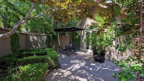 1749 Capistrano Drive, Kelowna, BC - Outdoor