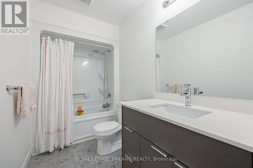 36 - 1781 Henrica Avenue, London, ON - Indoor Photo Showing Bathroom