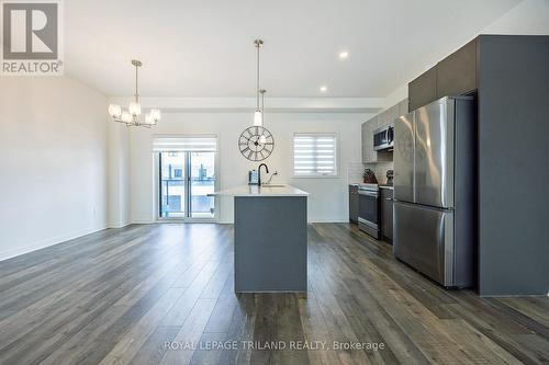 36 - 1781 Henrica Avenue, London, ON - Indoor Photo Showing Kitchen