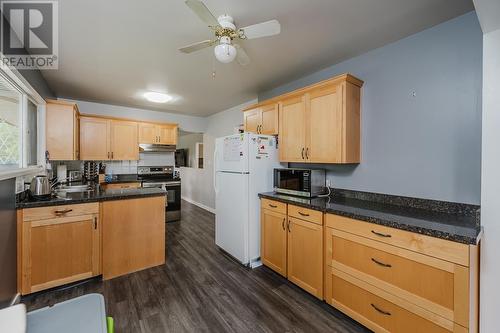 4247 Highland Drive, Prince George, BC - Indoor Photo Showing Kitchen