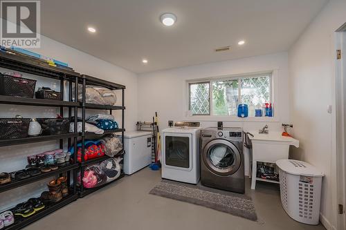 4247 Highland Drive, Prince George, BC - Indoor Photo Showing Laundry Room